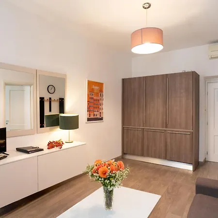 Banchi Vecchi Navona ローマ